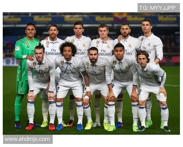 伯纳乌圣诞奇境：皇马运营魔力，点亮冬日盛宴